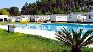 Bungalow, 2 Schlafzimmer, Balkon, Gartenblick | Pool