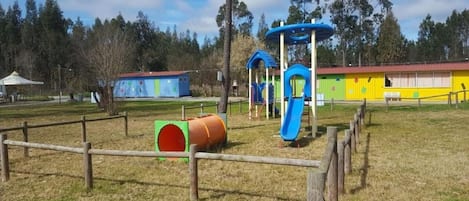 Bungaló, 2 hálószobával, erkély, kilátással a kertre | Gyermekrészleg