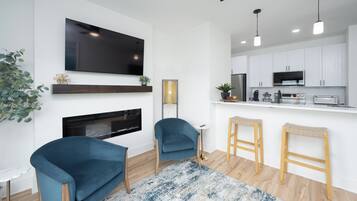 Télévision, cheminée