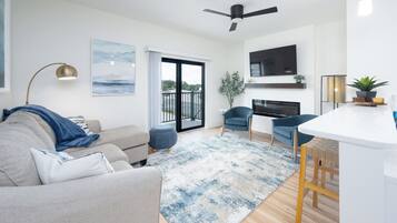 Télévision, cheminée