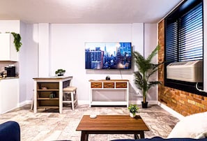 Interior - Incredible Downtown Apartment W/ Views & Desk (Idaho Falls)