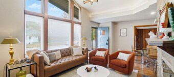 The Stoop on Spencer Drive