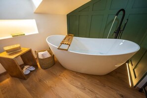 Deluxe Triple Room, Mountain View | Minibar, in-room safe, blackout curtains, free WiFi - 36 Slow Living Rooms (Pescasseroli)