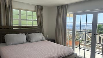 Iron/ironing board, free WiFi