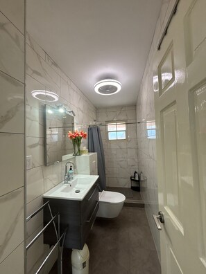 ห้องน้ำ