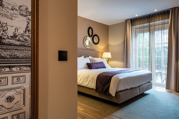 Dobbeltrom – club, gårdsplassområde | Safe på rommet, blendingsgardiner, lydisolert og strykejern/-brett