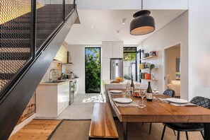 Dining - Mnt Nelson Sea Point - Views, Townhouse, Fireplace (Cape Town)