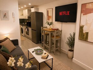TV - 2 BR - Fast Wifi - Near the City Centre (Cardiff)