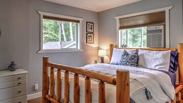 4 chambres, fer et planche à repasser, lit parapluie, Wi-Fi gratuit