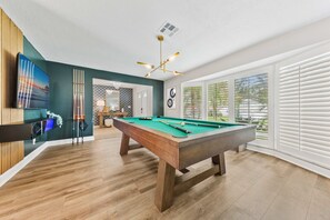 غرفة الألعاب