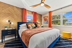 5 habitaciones, escritorio y tabla de planchar con plancha 