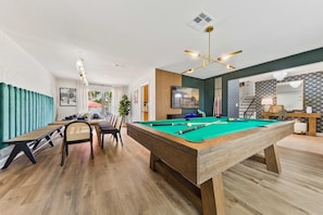 Games room - Luxury 5 BR Heated Pool House | 5 Min to Beaches! (Seminole)