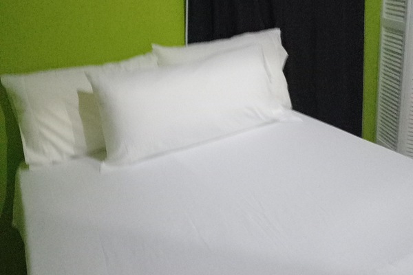 Ferros/tábuas de passar roupa, Wi-Fi, roupa de cama