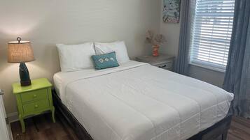 ํ์ฐ์ค | ๋
ธํธ๋ถ ์์
๊ณต๊ฐ, ๋ค๋ฆฌ๋ฏธ/๋ค๋ฆฌ๋ฏธํ, ๋ฌด๋ฃ WiFi, ์นจ๋ ์ํธ