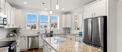 House | Private kitchen | Full-size fridge, microwave, oven, stovetop