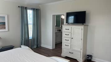 Ferienhaus | Laptopgeeigneter Arbeitsplatz, Bügeleisen/Bügelbrett, kostenloses WLAN