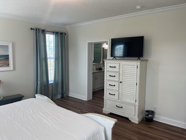 Ferienhaus | Laptopgeeigneter Arbeitsplatz, Bügeleisen/Bügelbrett, kostenloses WLAN