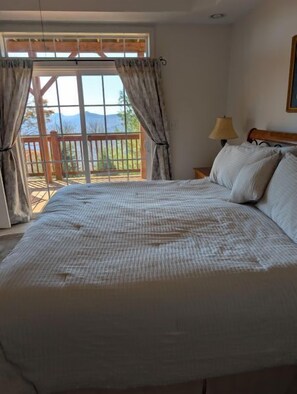 4 bedrooms, iron/ironing board, free WiFi, bed sheets - KLTD1 Discounted Concert Packages! An unforgettable mountain getaway! (Beech Mountain)