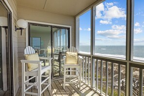 Property grounds - Breakers C-24: Oceanfront Escape 3BR 3BA in the Heart of NC's Crystal Coast! (Pine Knoll Shores)