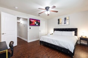 Desk, WiFi, bed sheets