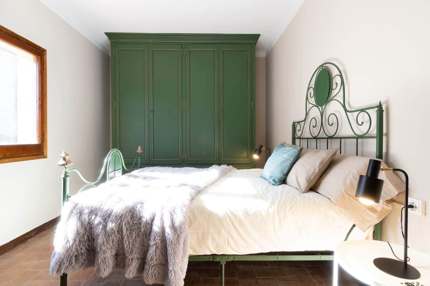 Fer et planche à repasser, Wi-Fi, draps fournis