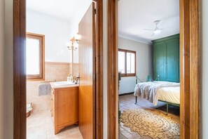 Strygejern/strygebræt, Wi-Fi, sengetøj