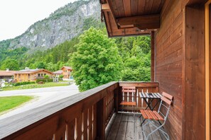 Dobbeltrom – deluxe, balkong, fjellutsikt | Lydisolert og wi-fi (inkludert)