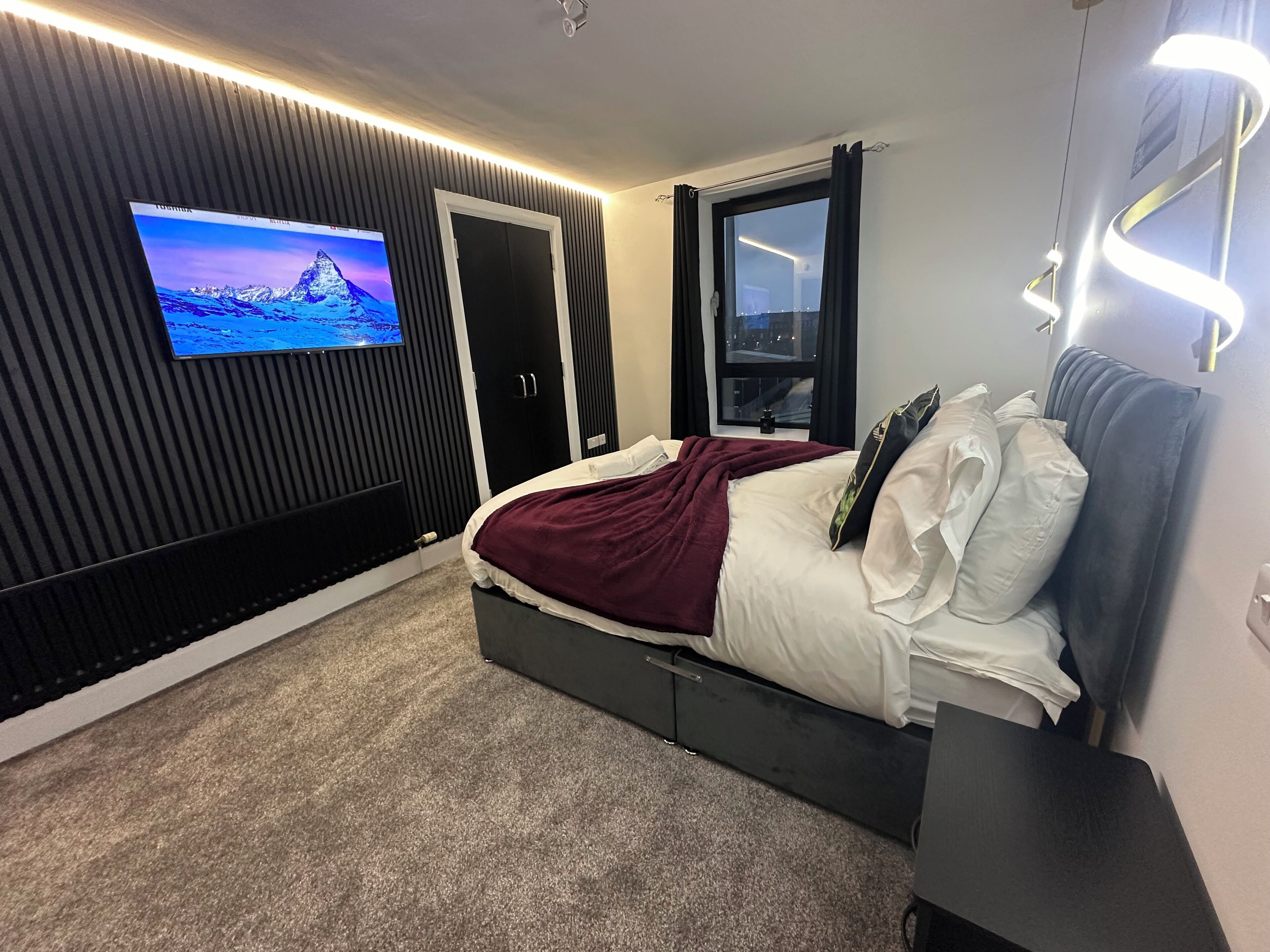 2 bedrooms, iron/ironing board, free WiFi, bed sheets