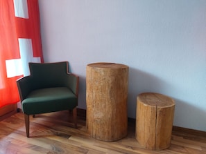 Habitación doble Confort, balcón, vista a la montaña | Servicios de la habitación