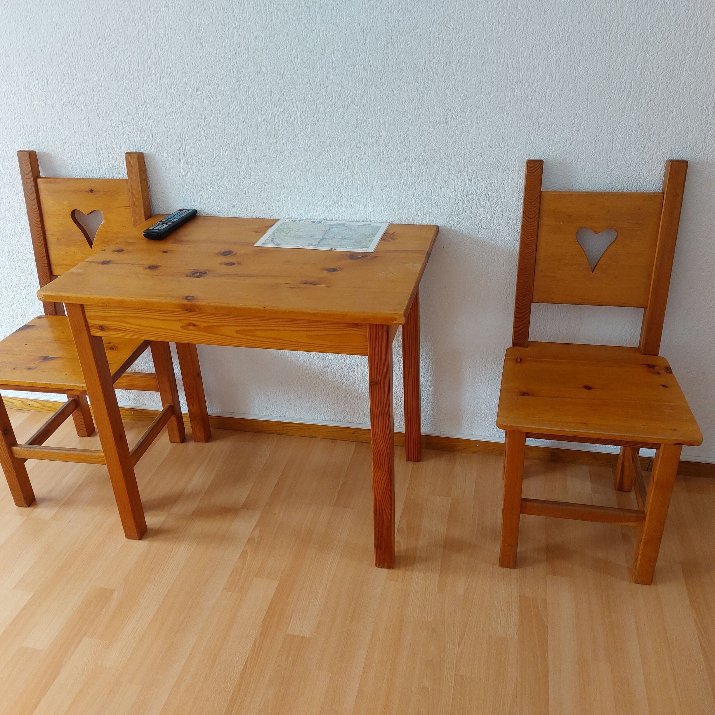 Chambre Triple, balcon, vue montagne | Équipements de la chambre
