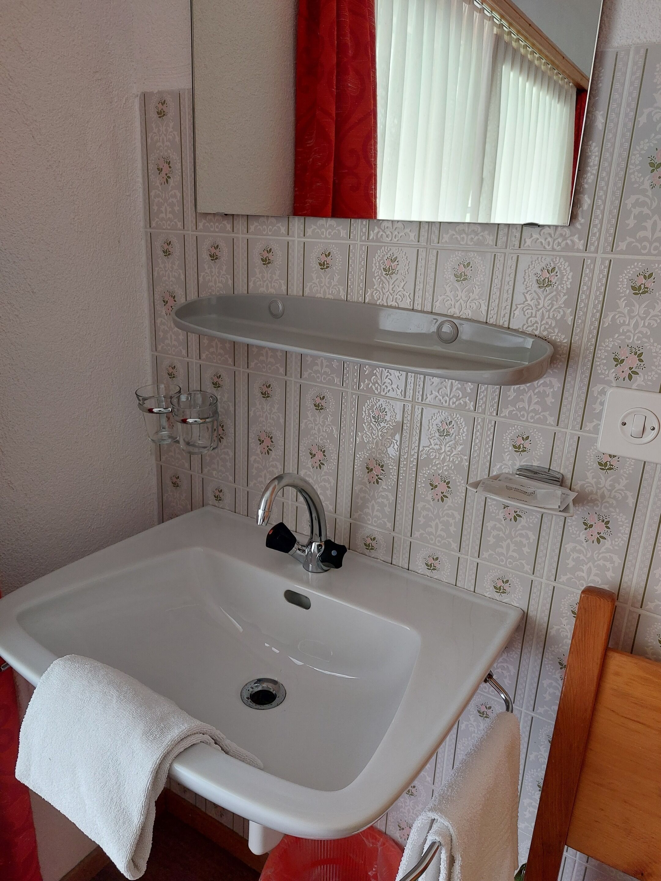 Room amenity