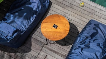 Superior-Doppelzimmer, Balkon, Poolblick | Blick auf den Garten