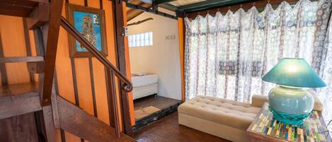 Kamer, 1 slaapkamer, roken, uitzicht op tuin | Woonkamer