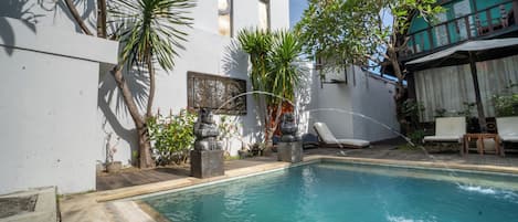 Chambre, 1 chambre, fumeurs, vue jardin | Piscine | Piscine extérieure