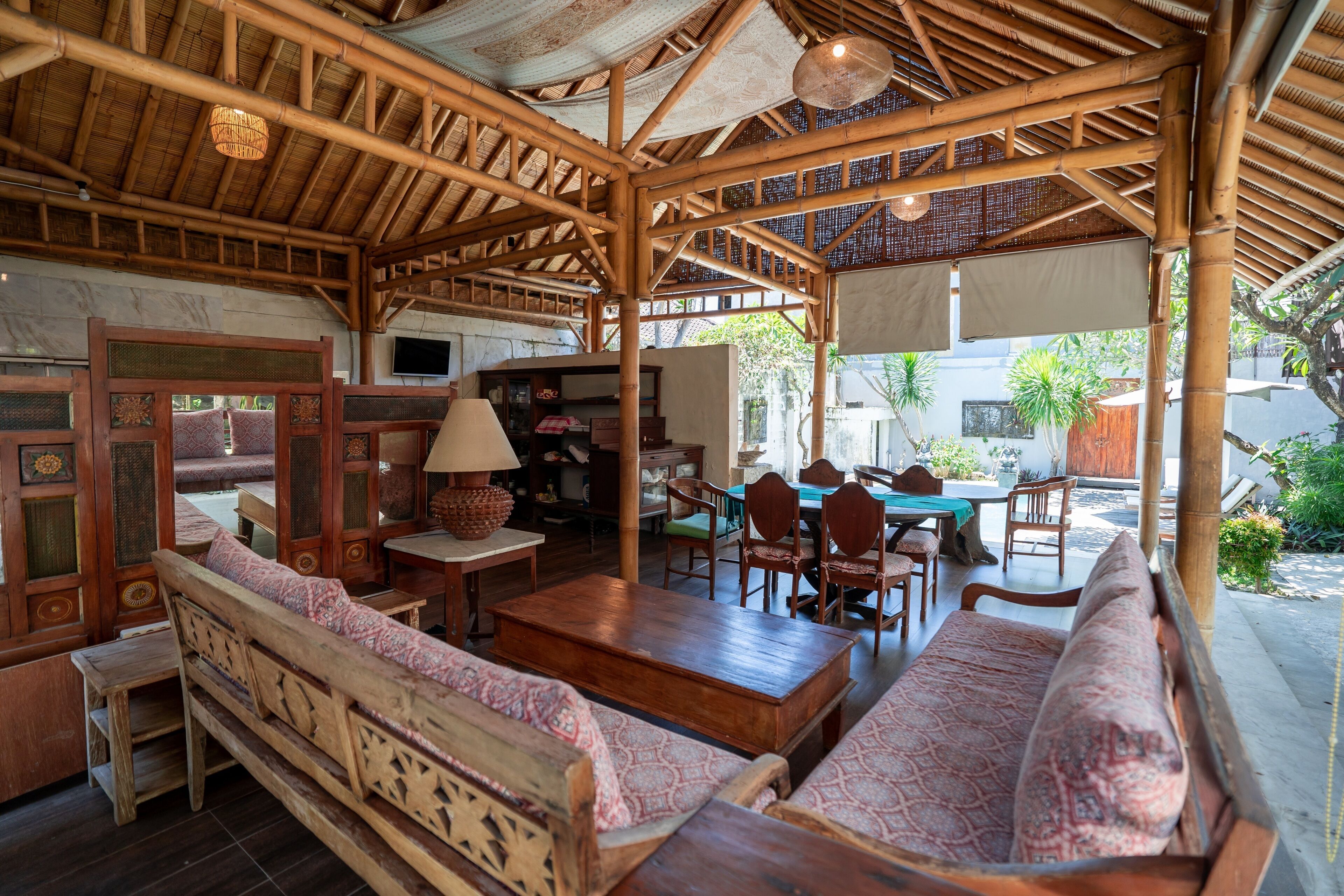 Rum - 1 sovrum - rökare - utsikt mot trädgården | Vardagsrum