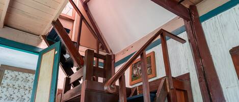 Rom, 2 soverom, røyk | Innvendig