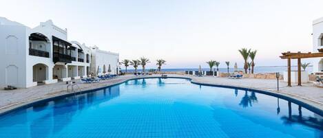 7 albercas al aire libre