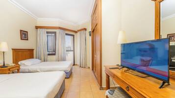 Standard Room | Bar mini, dihias secara berasingan