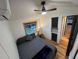 1 chambre, coffres-forts dans les chambres, fer et planche à repasser