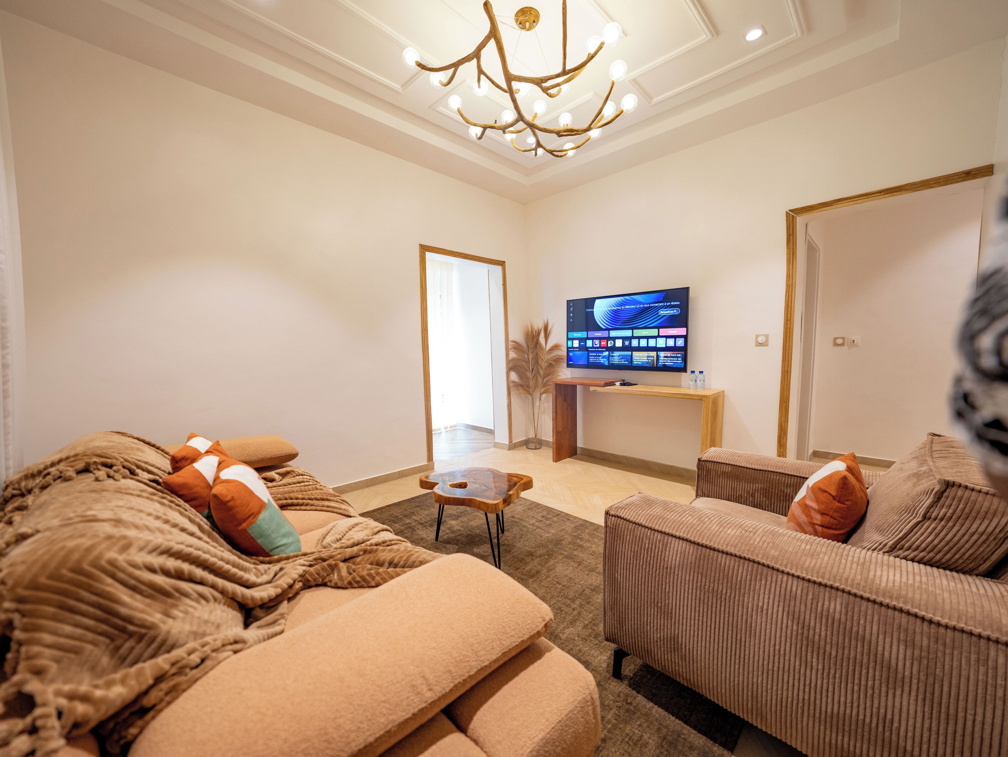 Presidential Suite, Patio, Garden View | Living area