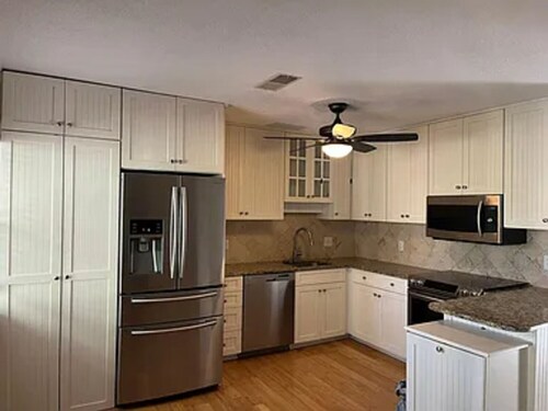 Charming 2-bedroom house with fitness room and AC in welcoming Buford