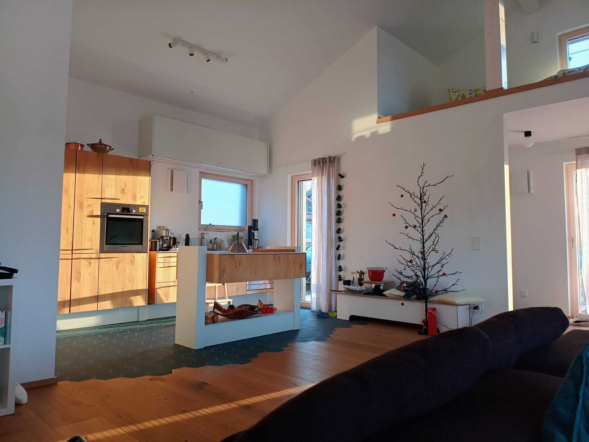 Smart-tv, bøger, stereoanlæg, printere