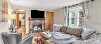 Cozy 2-bedroom apartment in Chicopee