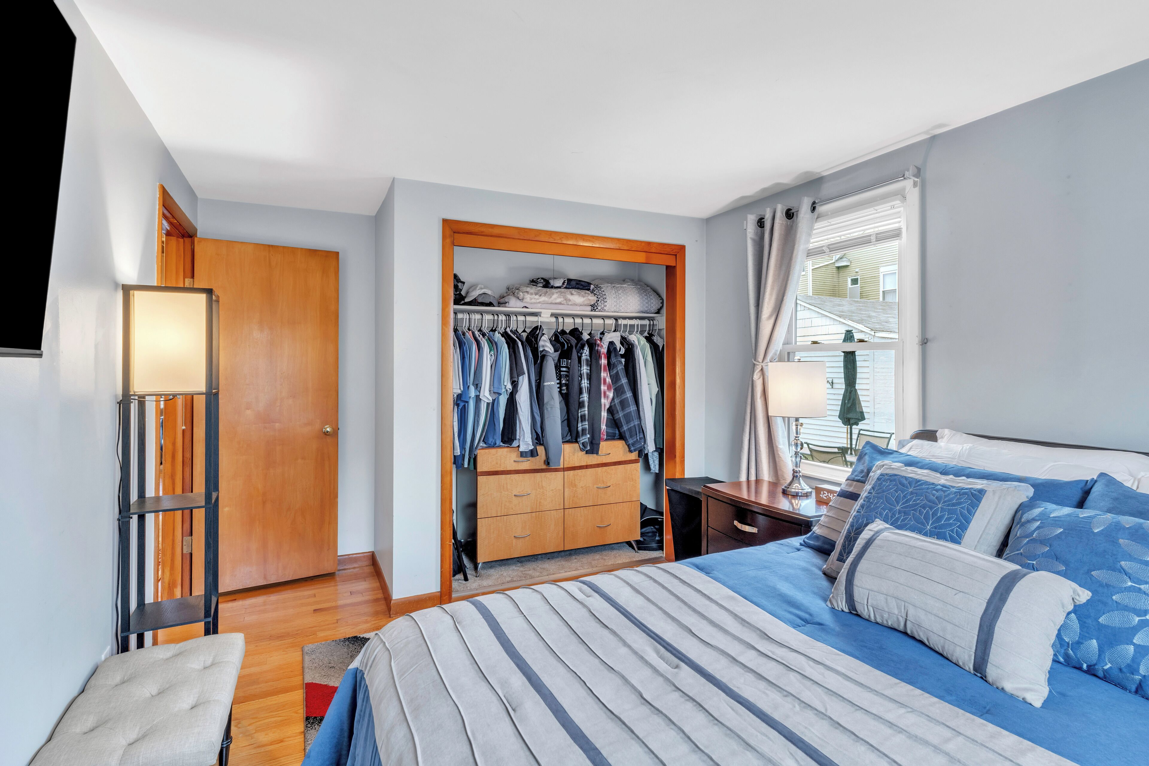 Strykjärn/strykbräda, wi-fi och sängkläder