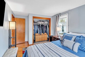 مكواة/لوح كي وواي فاي وملاءات أسرّة