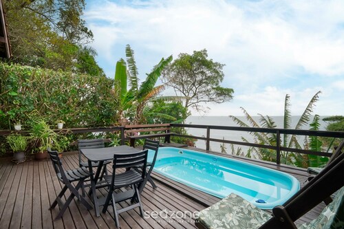 House w/ Ocean View, Pool and Beach Access Ize0016