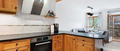 Réfrigérateur, four, plaque de cuisson, lave-vaisselle