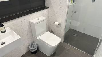 Hårføner og håndklær