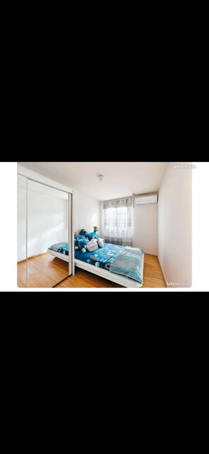 خدمة الإنترنت وملاءات أسرّة