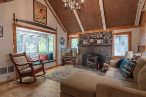 Älytelevisio, DVD-soitin, kirjoja